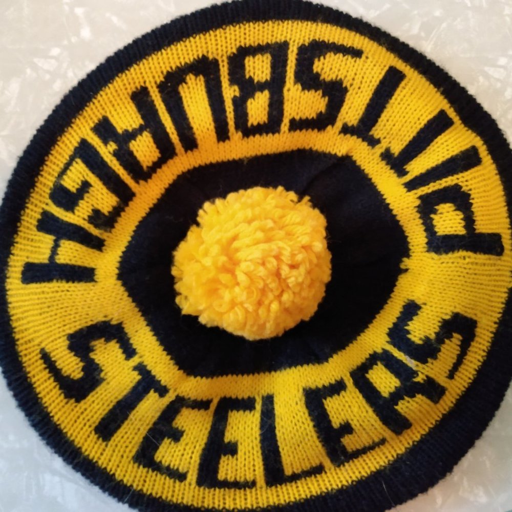 VINTAGE PGH STEELERS KNIT GOLF CAP/BERET? lol